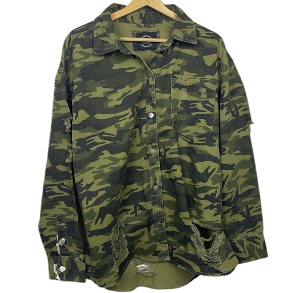 NWOT American Bazi Distressed Quality Denim Camouflage Jacket Women’s Size L - Picture 1 of 15